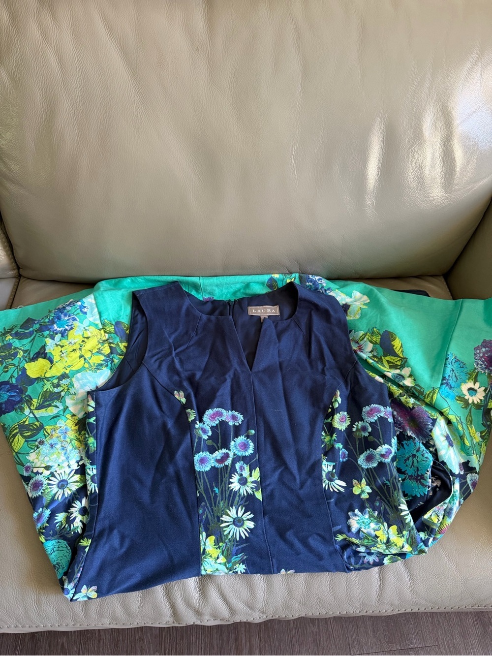 Laura | Navy to Teal Floral Fit-and-Flare Dress Size 12 - Picture 10 of 16